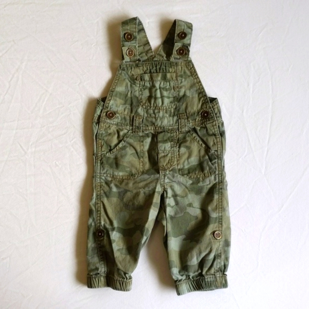 old navy camo cotton twill overalls 6-12 months baby unisex